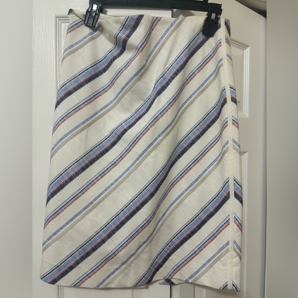 Skirt - Picture 2 of 3